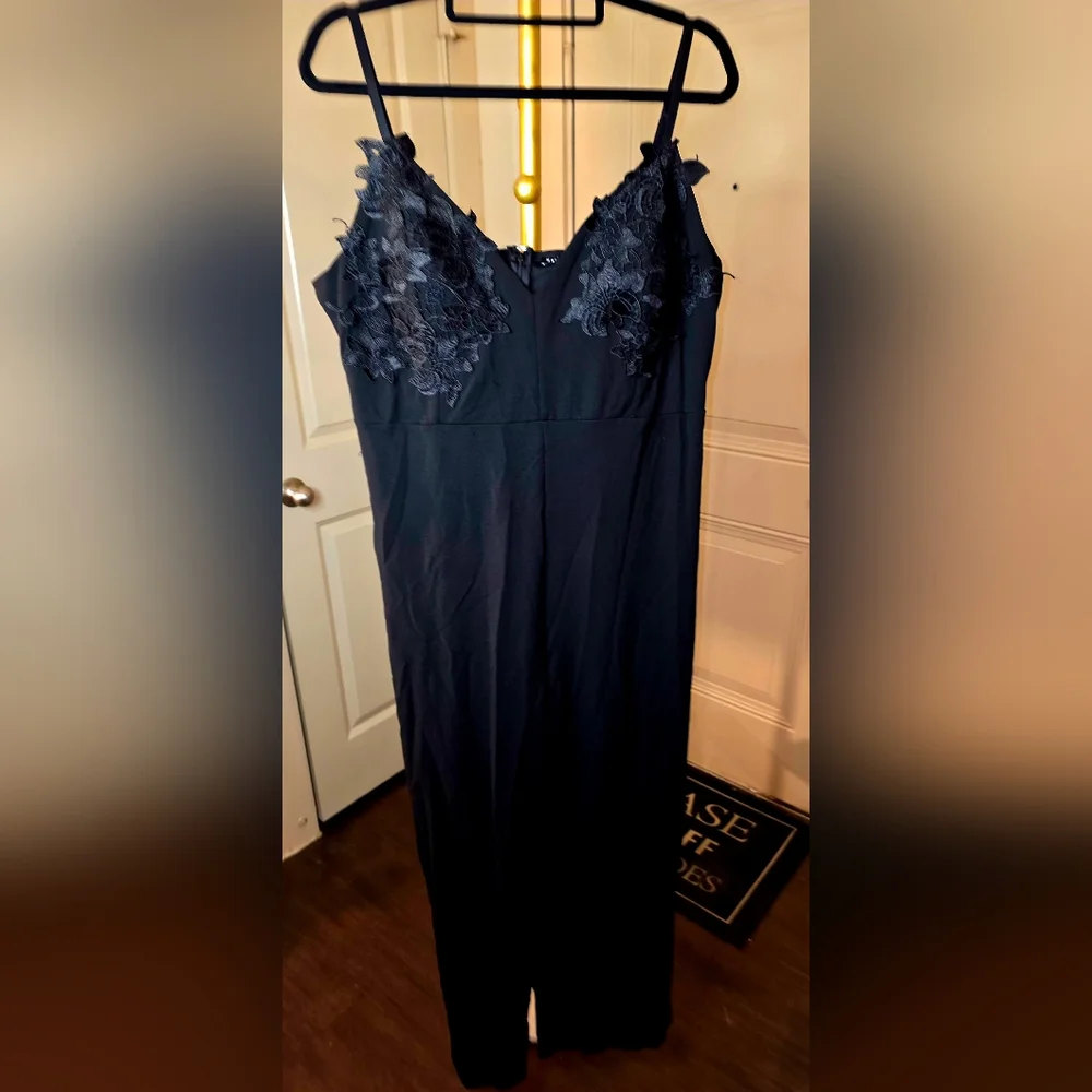 Haute Monde sleek black